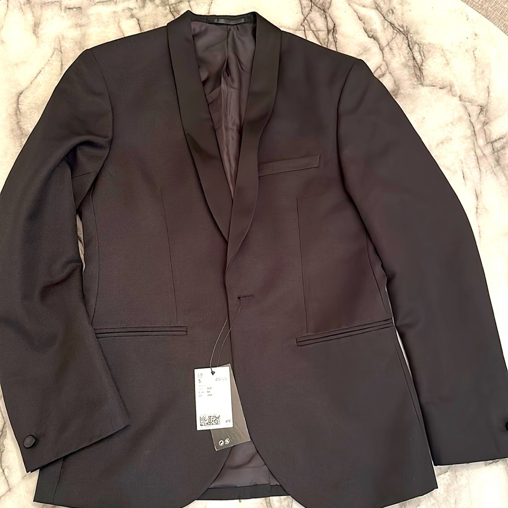 Mens Skinny Fit Blazer.  Never worn!